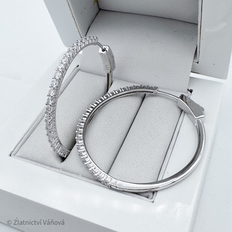 Stříbrné náušnice kruhy se zirkony